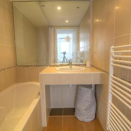 Charming 1-bedroom 'don Juan' With Air Conditioning And Parking Daire Antibes
